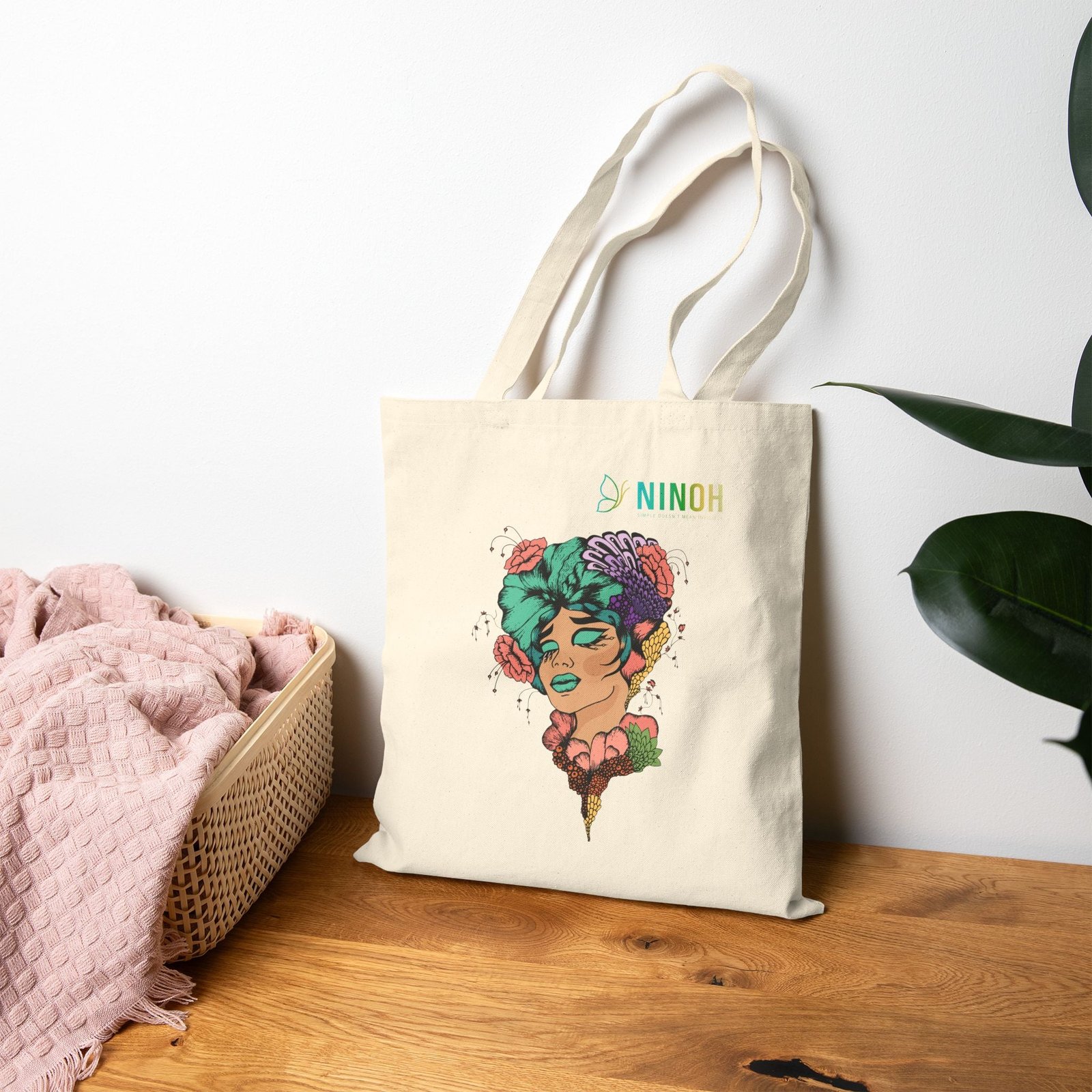 Artistic Floral Tote — NINOH Accent